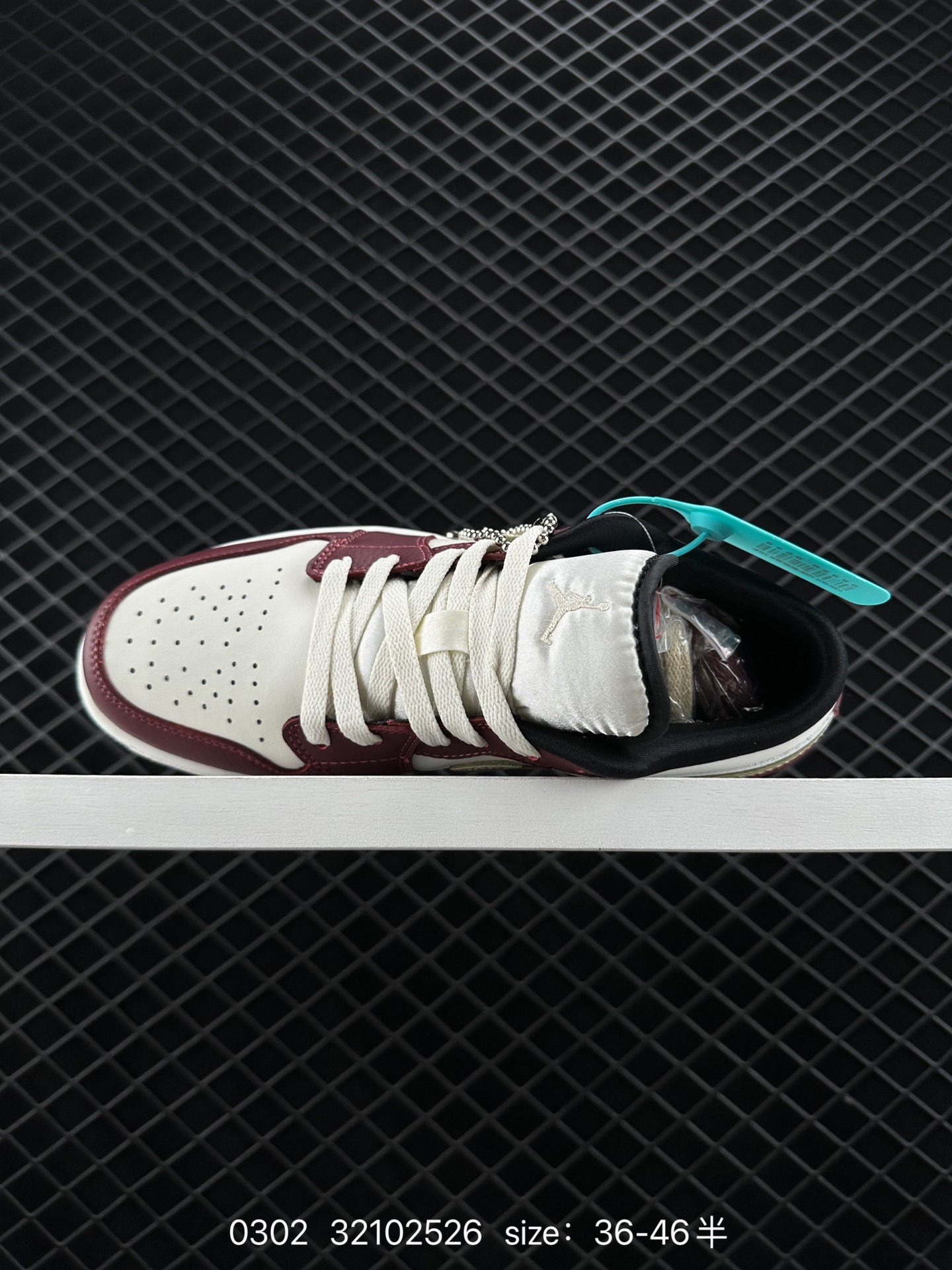 Jordan 1 Low ”Year of the Dragon“